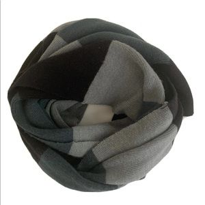 Calvin Klein Scarf Grey Stripe Black 72 X 9.5 Winter Fall